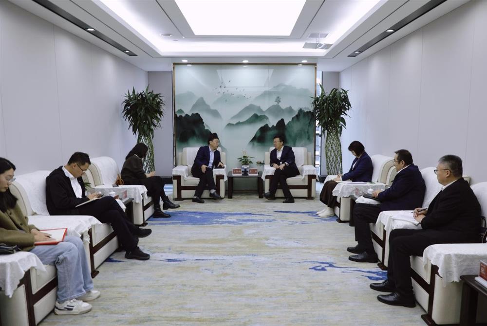 政企聯(lián)動(dòng)，共謀發(fā)展新路徑！ 濟(jì)南市商務(wù)局一行到產(chǎn)發(fā)集團(tuán)座談交流